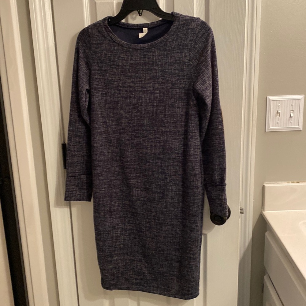 Long sleeve maternity dress